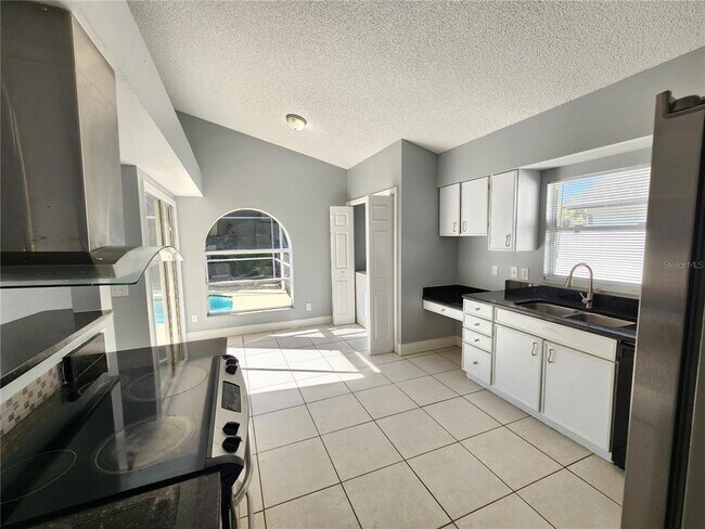 Building Photo - 12516 Britwell Ct