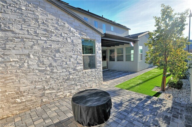 Building Photo - 3356 Via Altamira