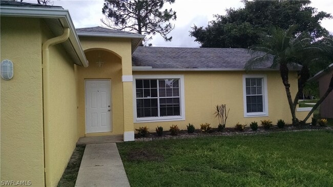 Building Photo - 9092 Caloosa Rd