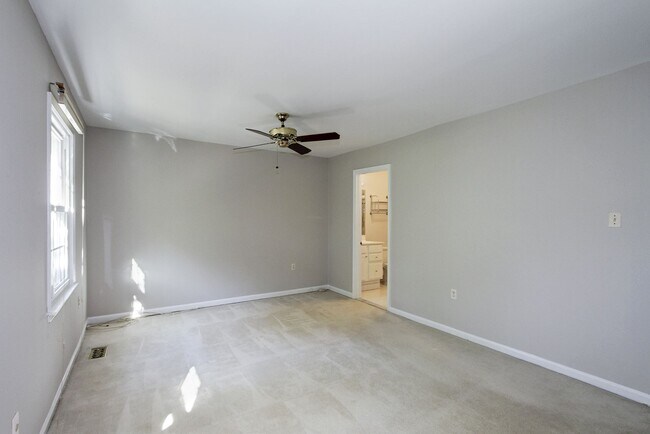 Building Photo - 11906 Shagbark Dr