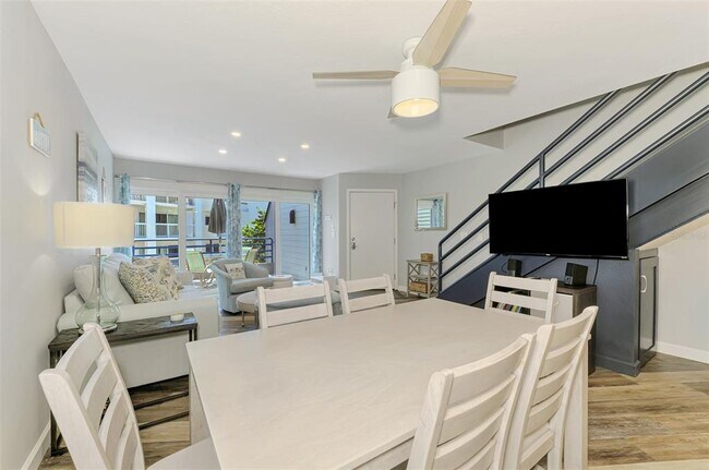 Building Photo - 2400 N Beach Rd