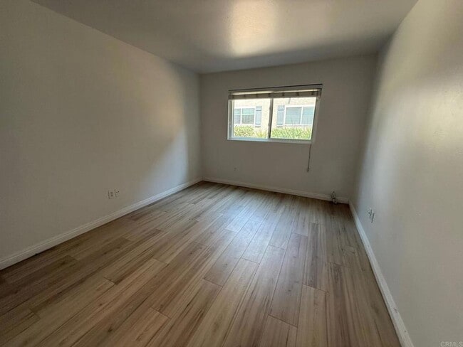 Building Photo - 2 Bedroom - 2 Bathroom ground level