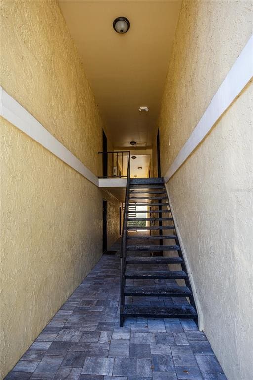 Building Photo - 908 Lake Destiny Rd