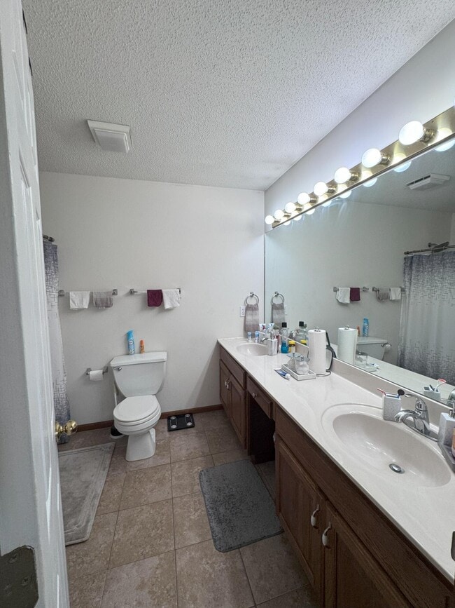 Building Photo - 3601 Berkshire