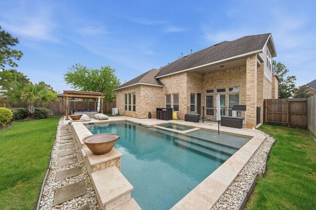 Building Photo - 2547 Marufo Vega Dr