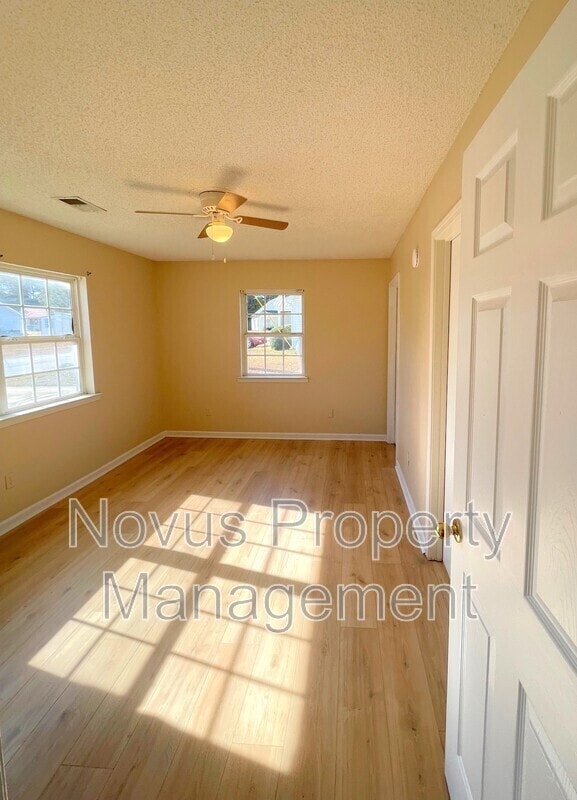 Building Photo - 100 Chalfont Cir