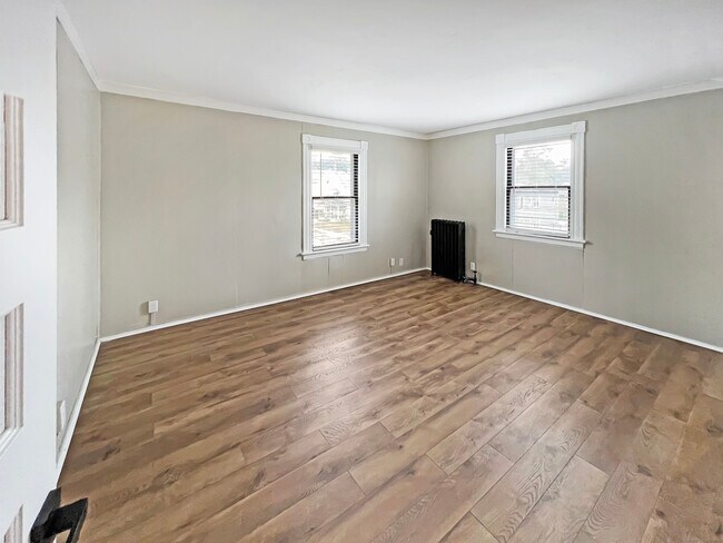 Building Photo - 111 Belden St