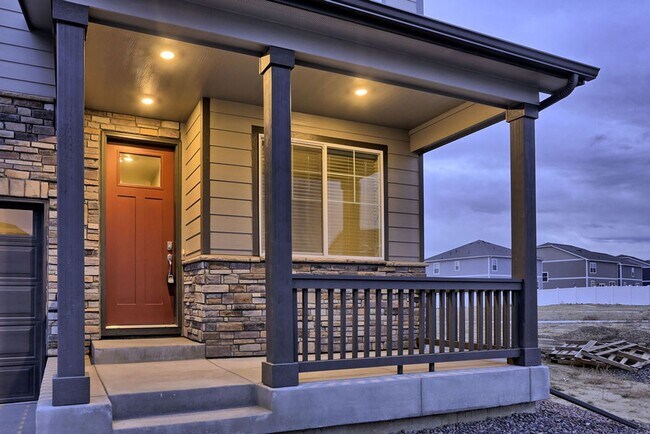 Building Photo - 4 Bedroom home in Windsor