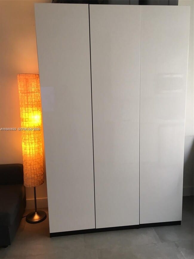 Building Photo - 119 Menores Ave