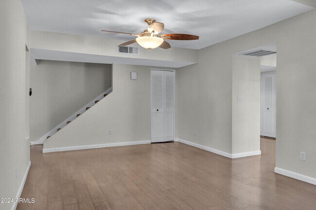 Building Photo - 6816 S Snyder Ln