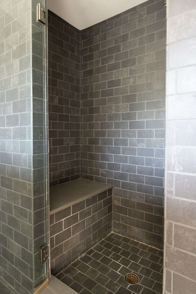 Building Photo - 11988 Cabana Shores Dr