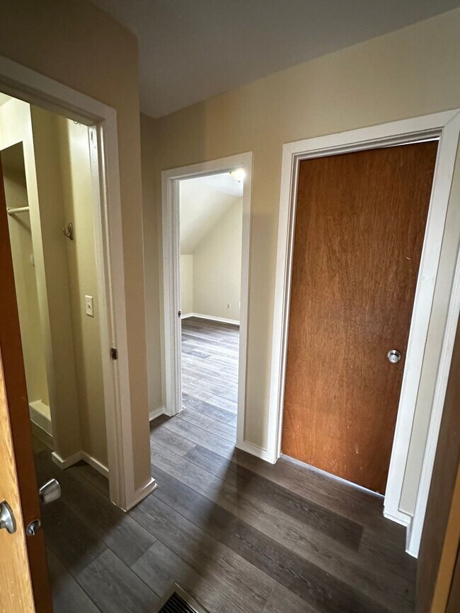 Building Photo - 1207 3rd Ave South