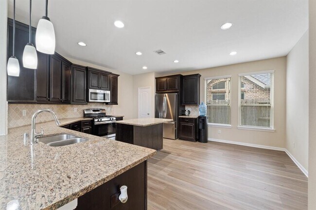 Building Photo - 29022 Crystal Rose Ln