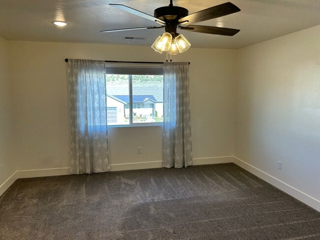 Building Photo - Beautiful home for rent!