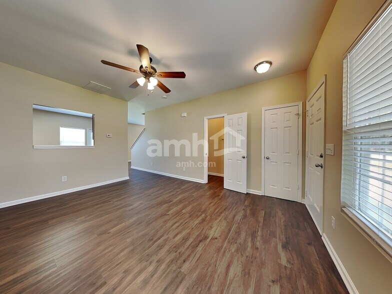 Building Photo - 4640 Lauren Woods Ct