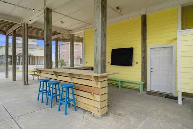 Building Photo - 2423 Sand Drift Ln