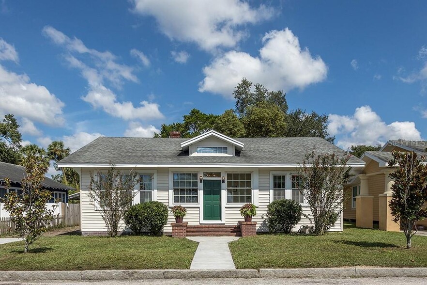 Primary Photo - 407 W Park Ave