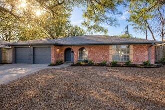 Building Photo - 5124 NW 19th Terrace