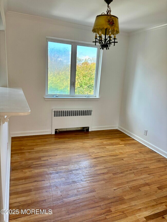 Building Photo - 283 Spring St