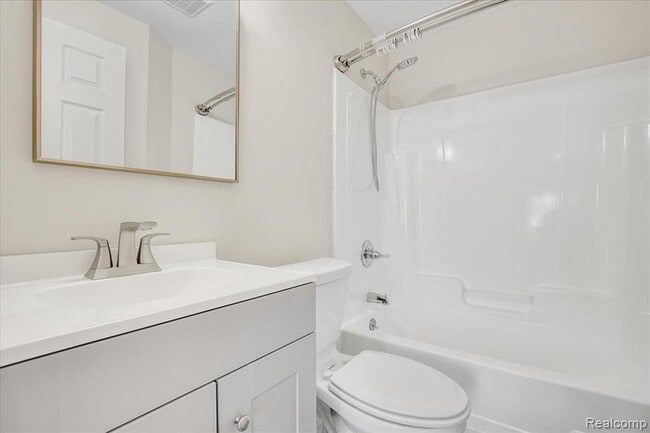 Building Photo - 60 W Harry Ave