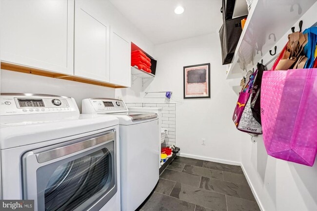 Building Photo - 7614 Carteret Rd