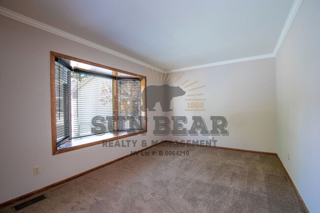 Building Photo - Gorgeous Condo in Central Incline - Dog fr...