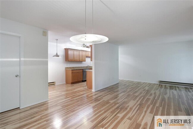 Building Photo - 174 Amberly Dr