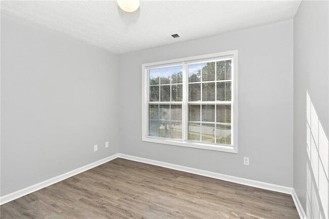 Building Photo - 632 Addison Way