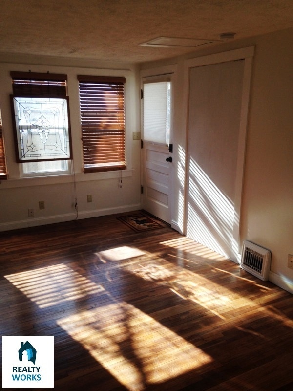 Building Photo - 3928 S 52nd St