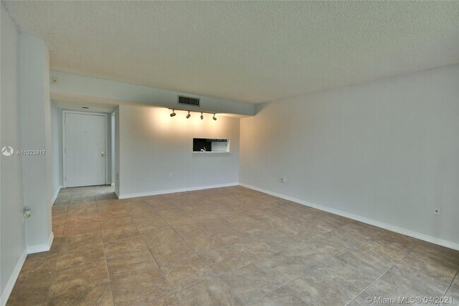 Building Photo - 8075 SW 107th Ave