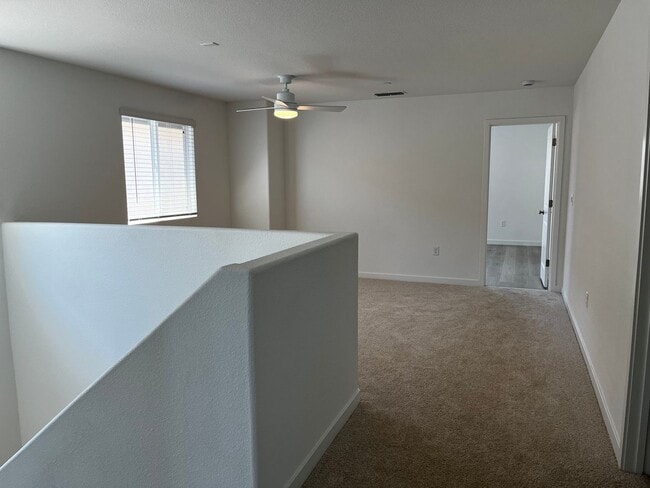 Building Photo - Beautiful New 3 Bedroom, 2.5 Bath, 1856 Sq...