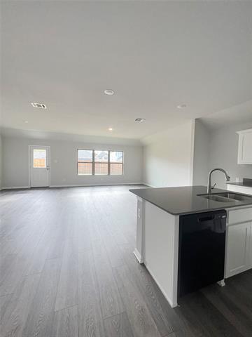 Building Photo - 553 Meadow Run Dr