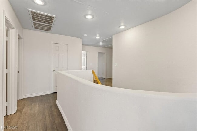 Building Photo - 227 Palmarosa St