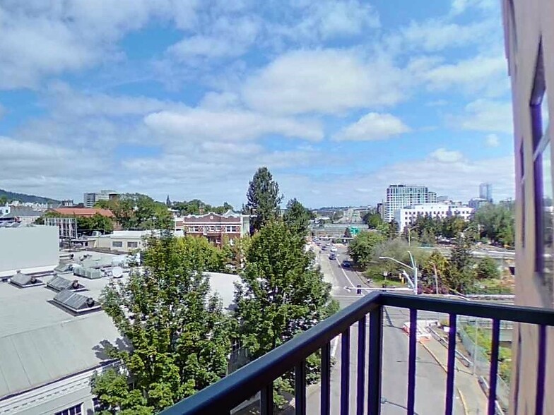 Balcony View - 1415 SW Alder St