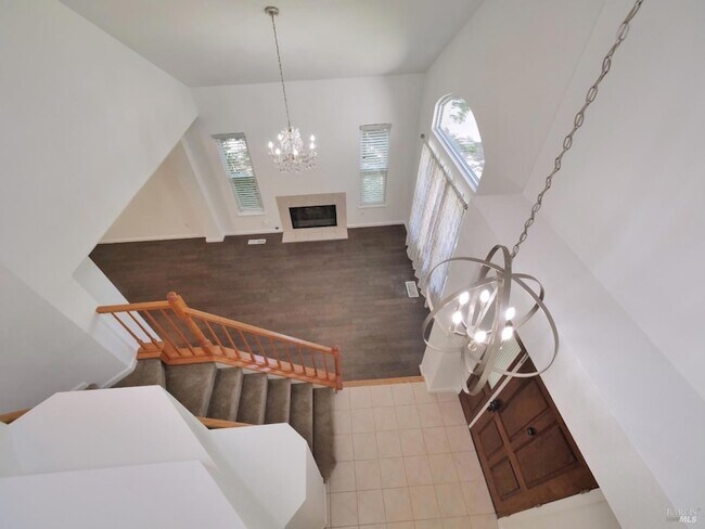 Building Photo - 3500 Crownridge Dr
