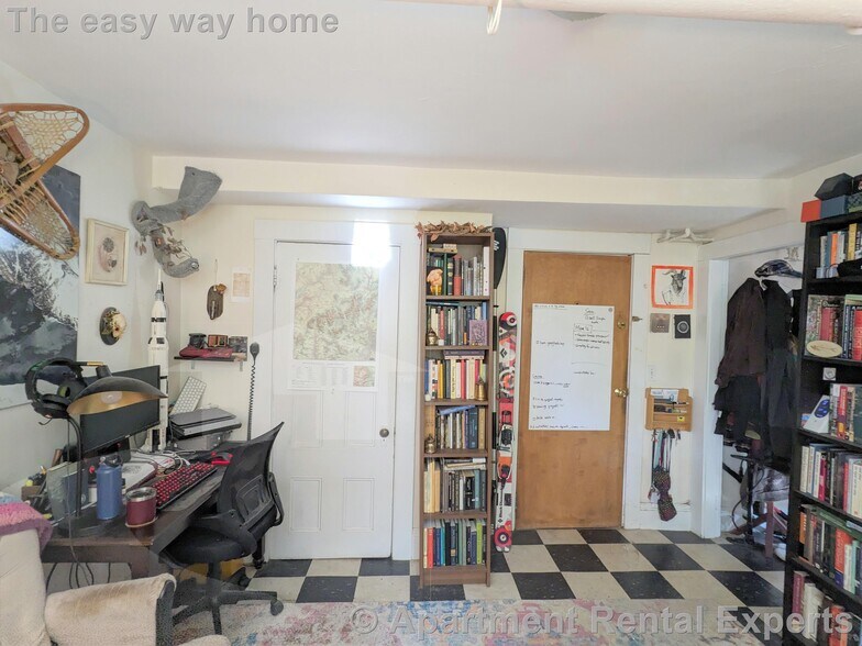 Building Photo - 331 Harvard St