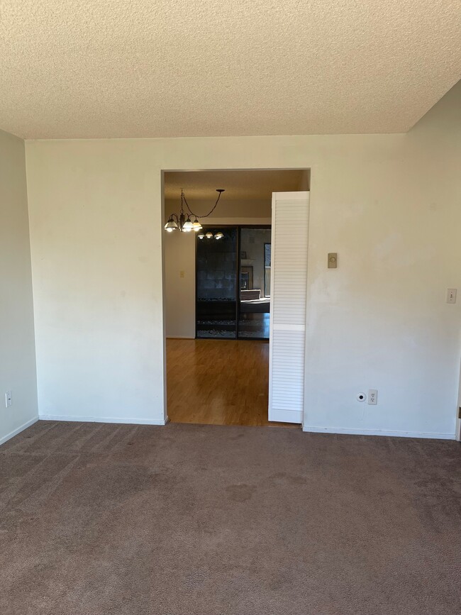 Building Photo - 750 Chorro St