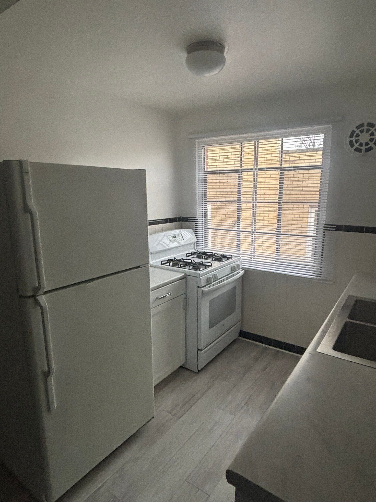 Kitchen - 2340 Losantiville Ave