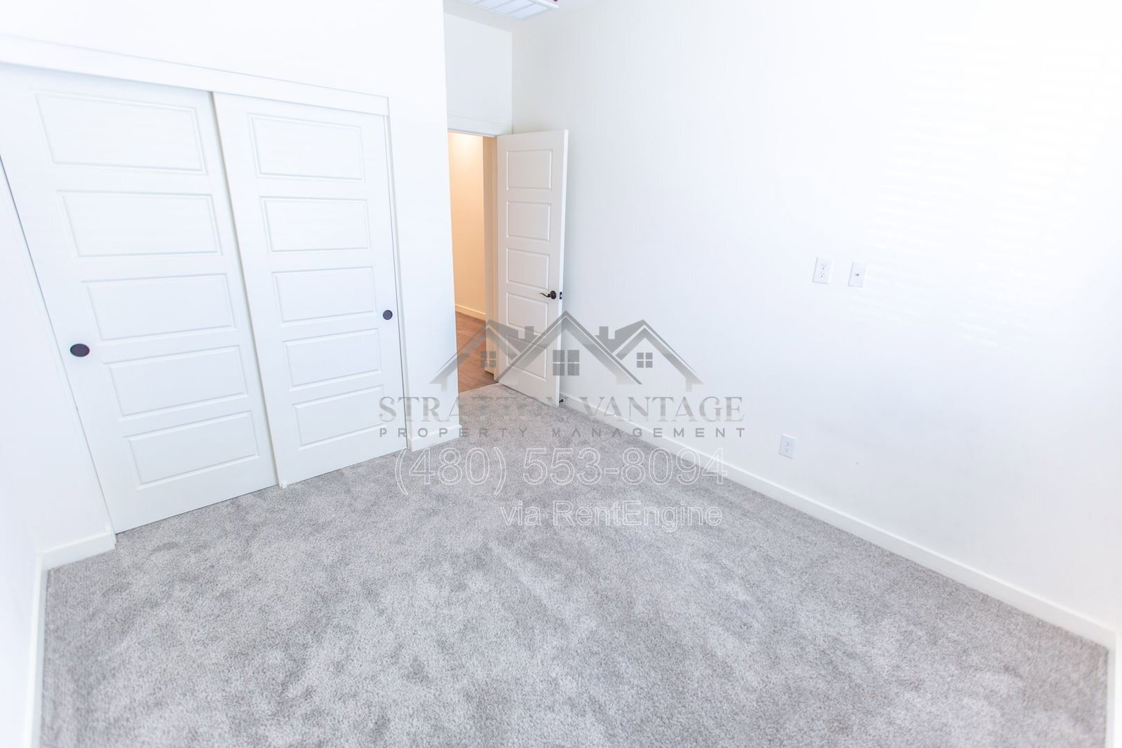 Building Photo - 2547 N Kenna Pl