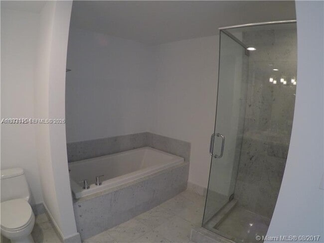 Building Photo - 253 NE 2nd St