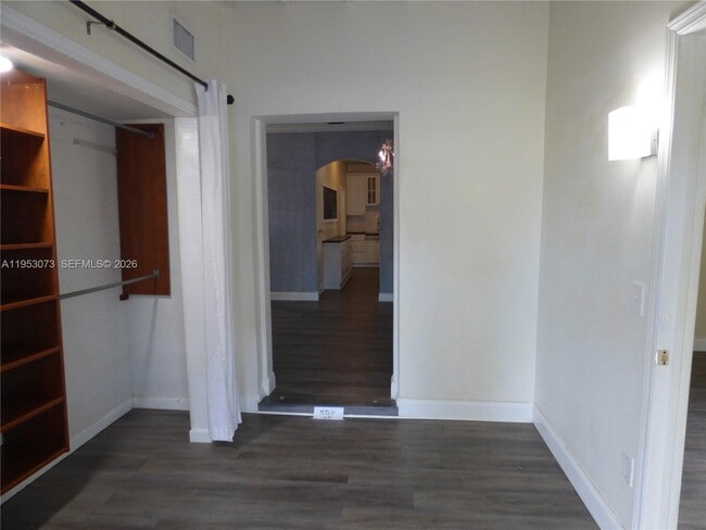 Building Photo - 2148 NE 182nd St