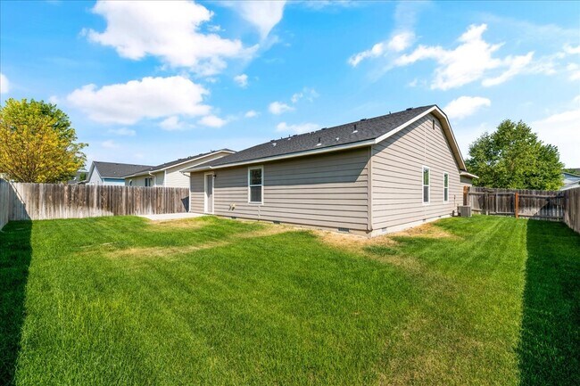 Building Photo - 11695 Altamont St