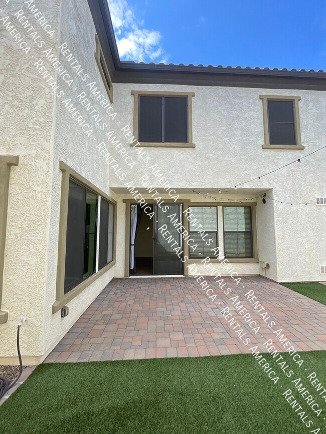Building Photo - 10428 E Nopal Ave