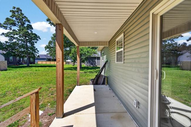 Building Photo - 239 Middlebrook Ln