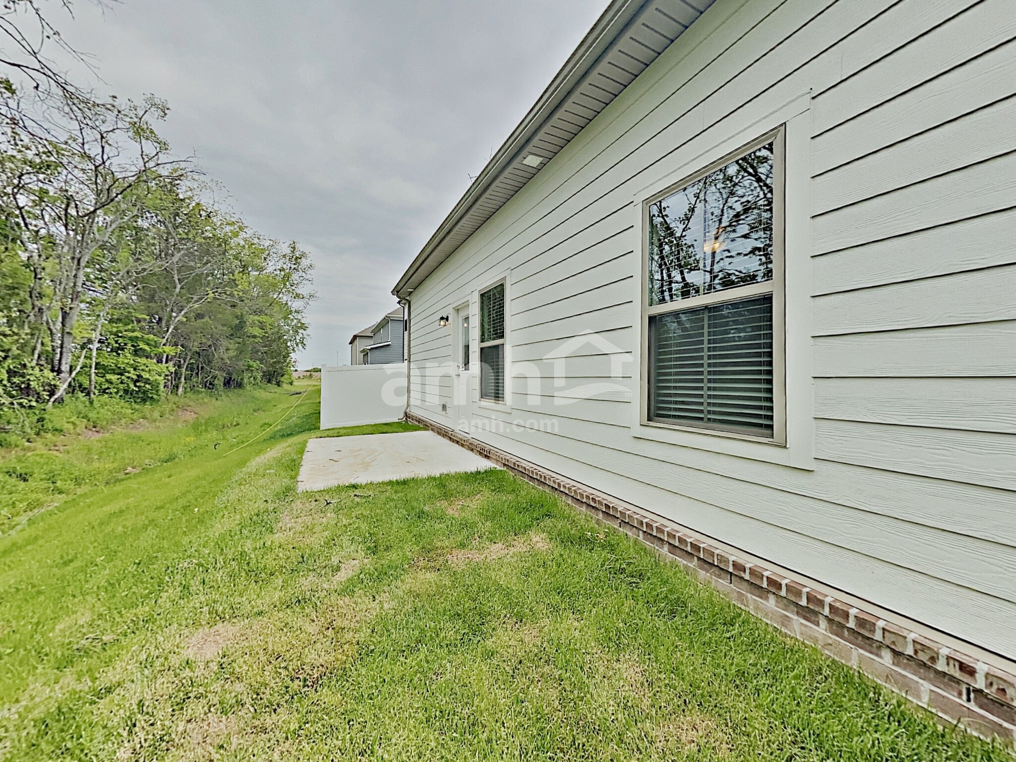 Building Photo - 326 Charity Ln