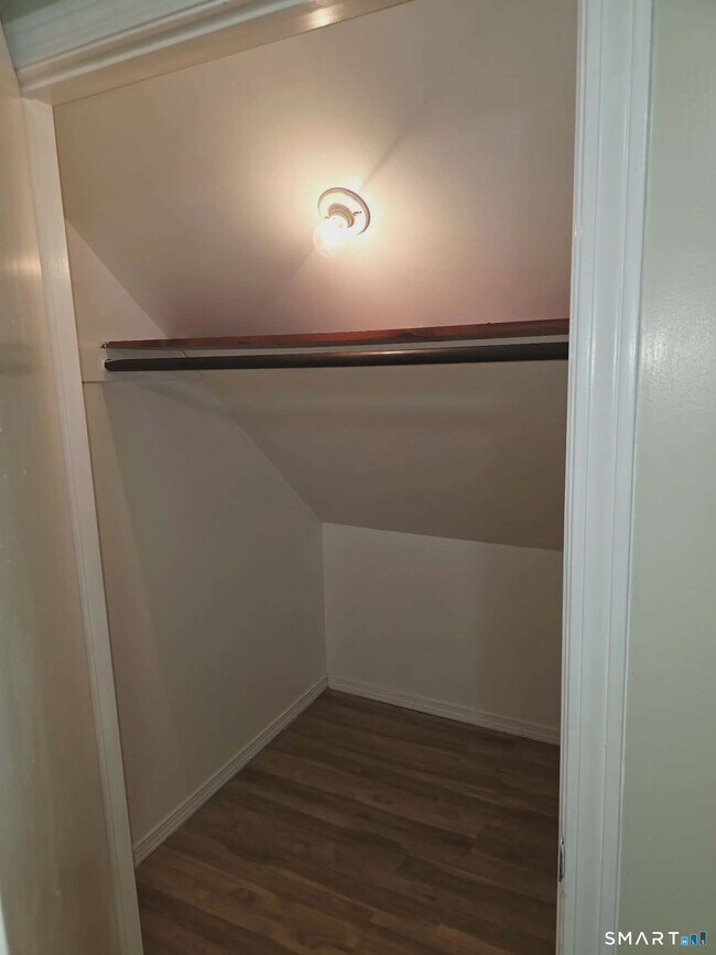 Building Photo - 271 Gaylord Dr