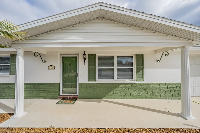Building Photo - 7715 Sue Ellen Dr
