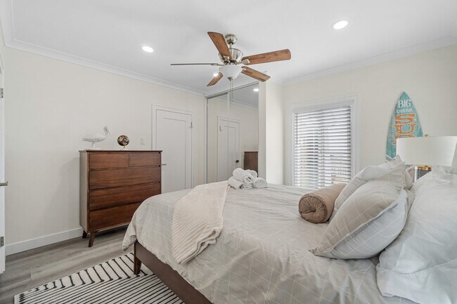 Building Photo - 3424 Carlsbad Blvd