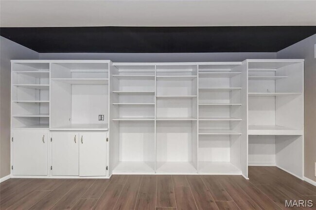 Building Photo - 4562 Tauneybrook Dr