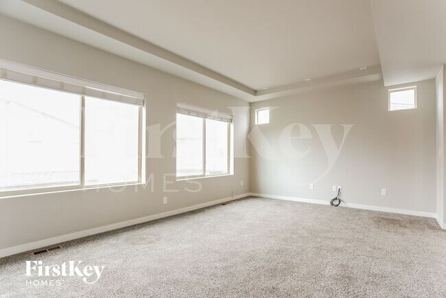 Building Photo - 6602 Shadow Star Dr